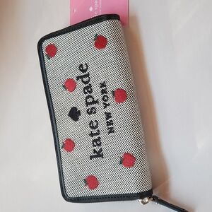 🆕️ Kate Spade Wallet Ella Apple Toss Embroidered Zip Around Wallet NWT